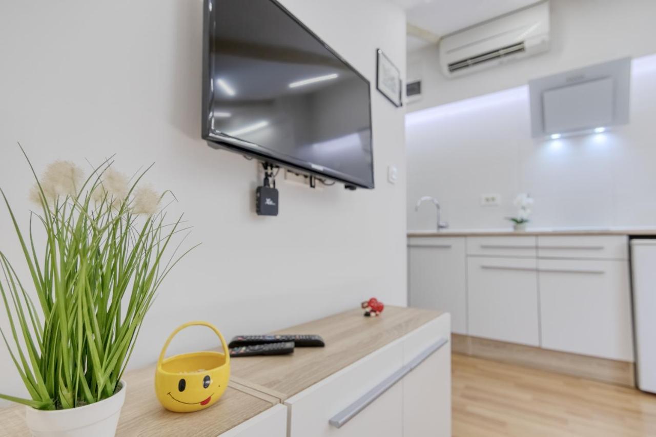 Apartment Light In Пула Екстер'єр фото